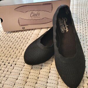 Skechers Sz 8 Womens Cleo's by Skechers Slip On Shoes Black Vegan Memory Foam